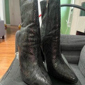 Sexy black ankle boots never worn , fast shipping size 11